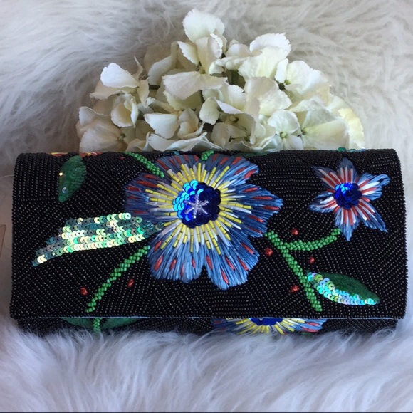 Anthropologie Handbags - Anthropologie Late Nights Floral Clutch NWT